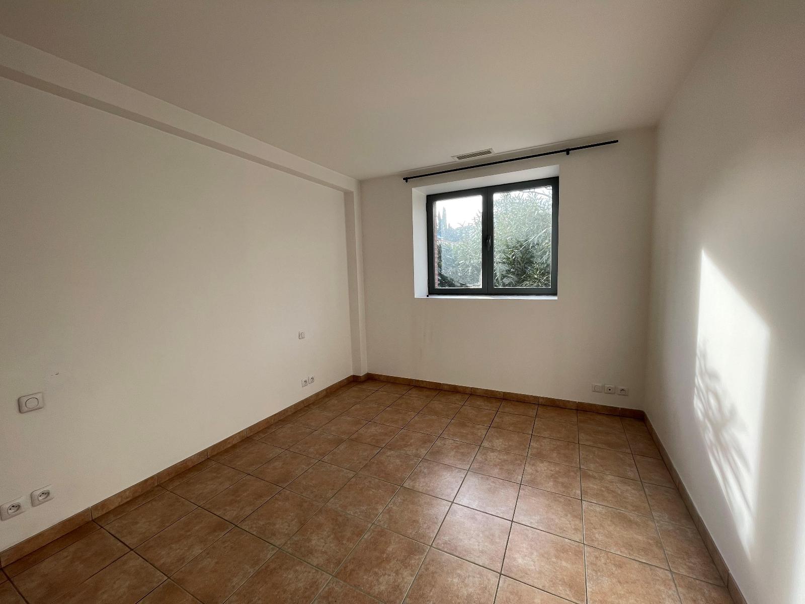 Image d'un appartement 3 pièces de 83 m²  à perpignan à 930€ à perpignan (66100)